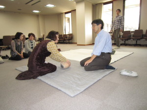 弥生土器の写真(口には指の跡が!)